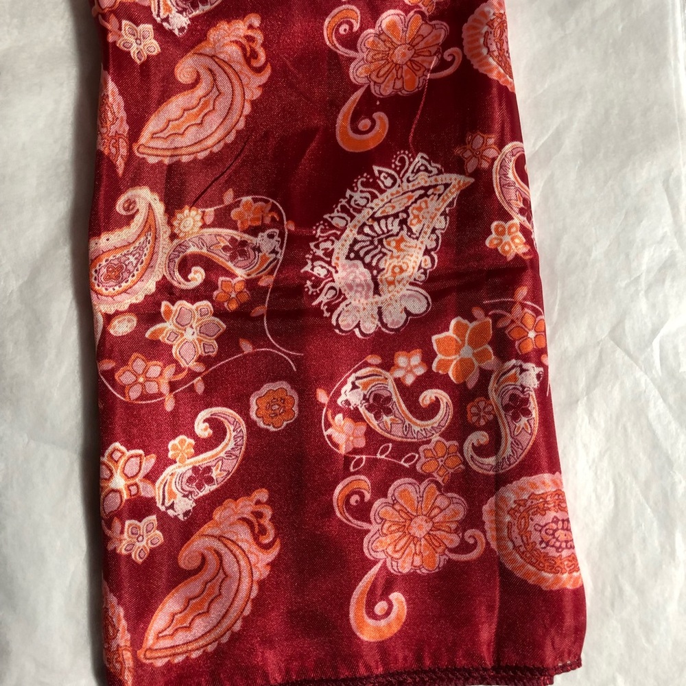 SILKY SCARF